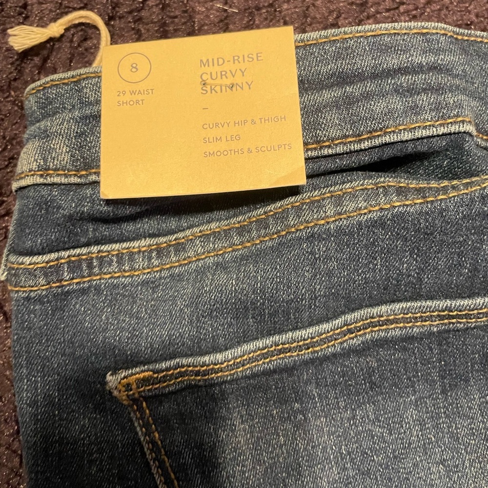 Brand New Universal thread mid rise jeans size 8